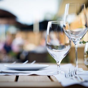 Köstliche Erfrischungen von der exzellenten Terrassenbar